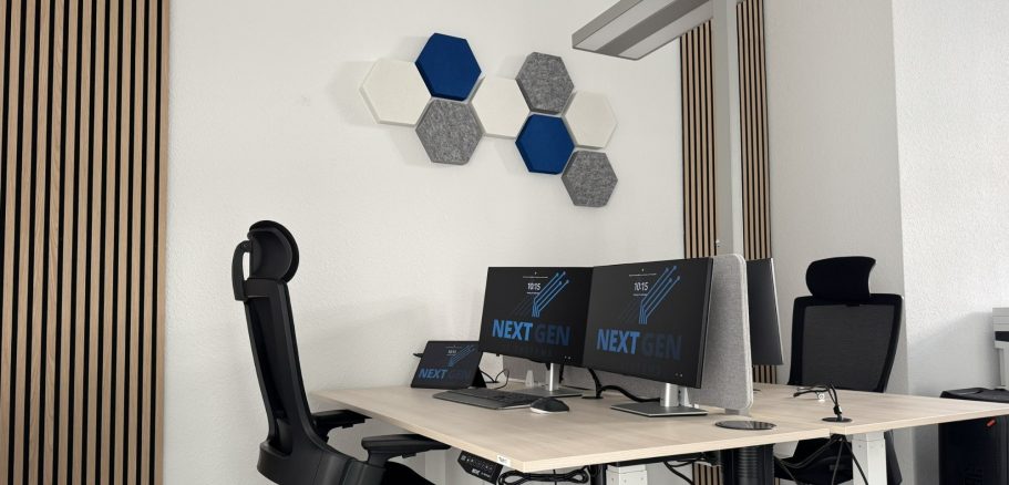 Ausgestatteter Arbeitsplatz